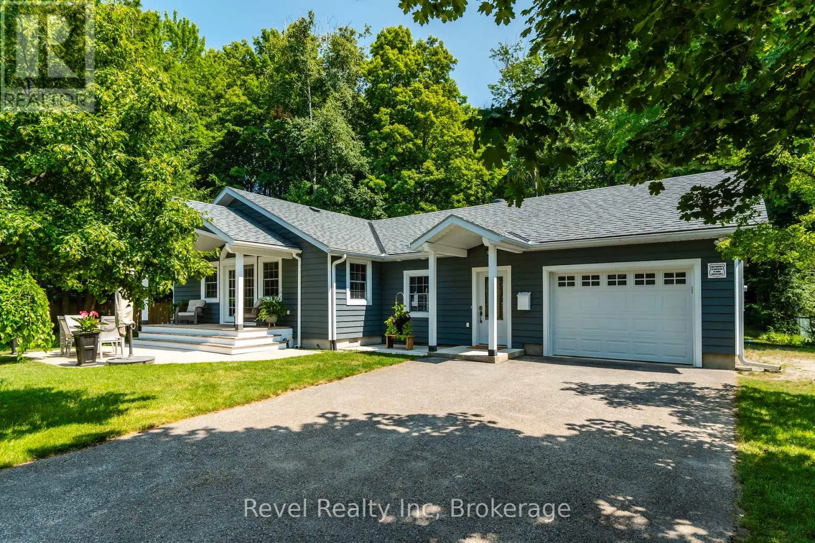33 BELCOURT CRESCENT