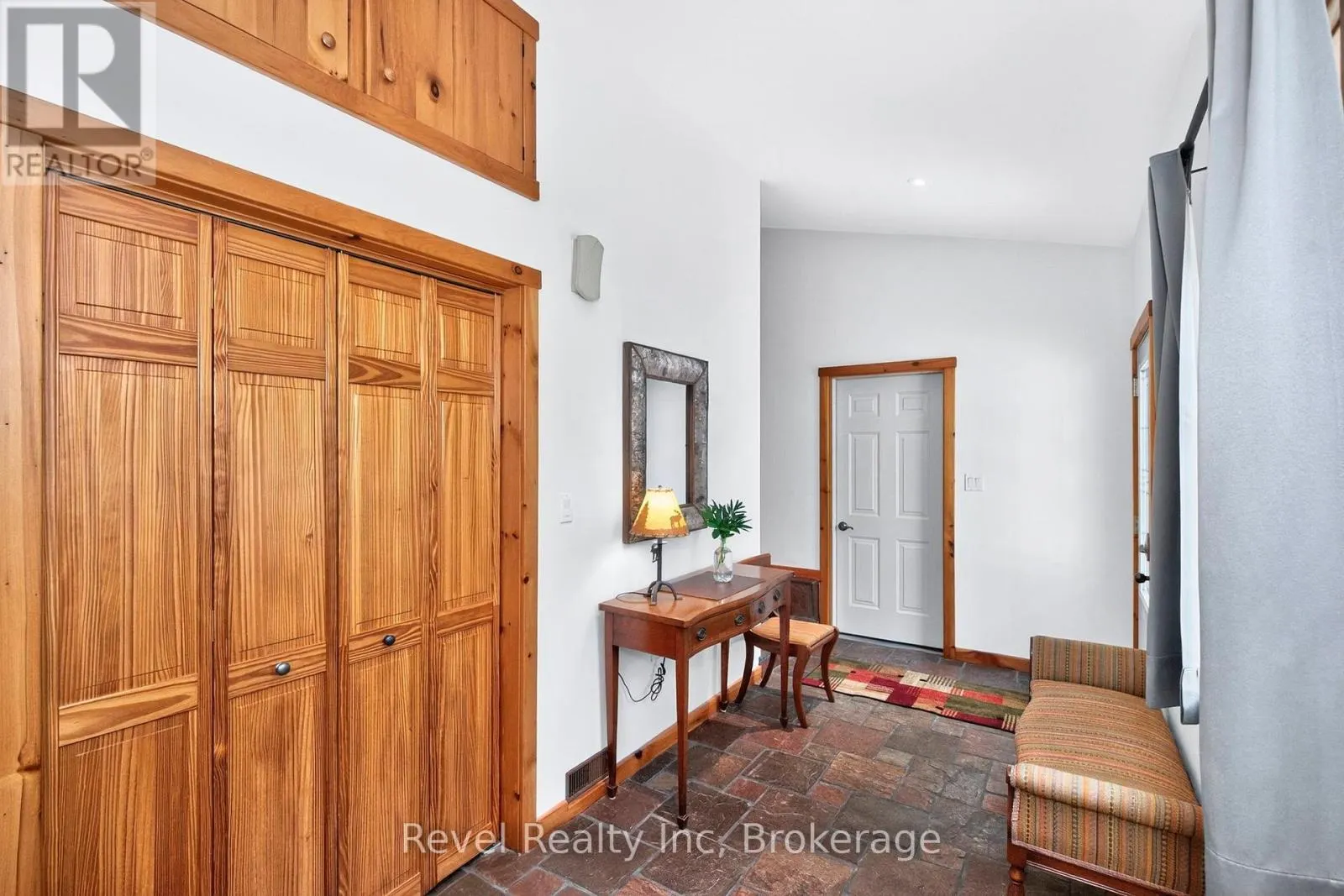 33 BELCOURT CRESCENT