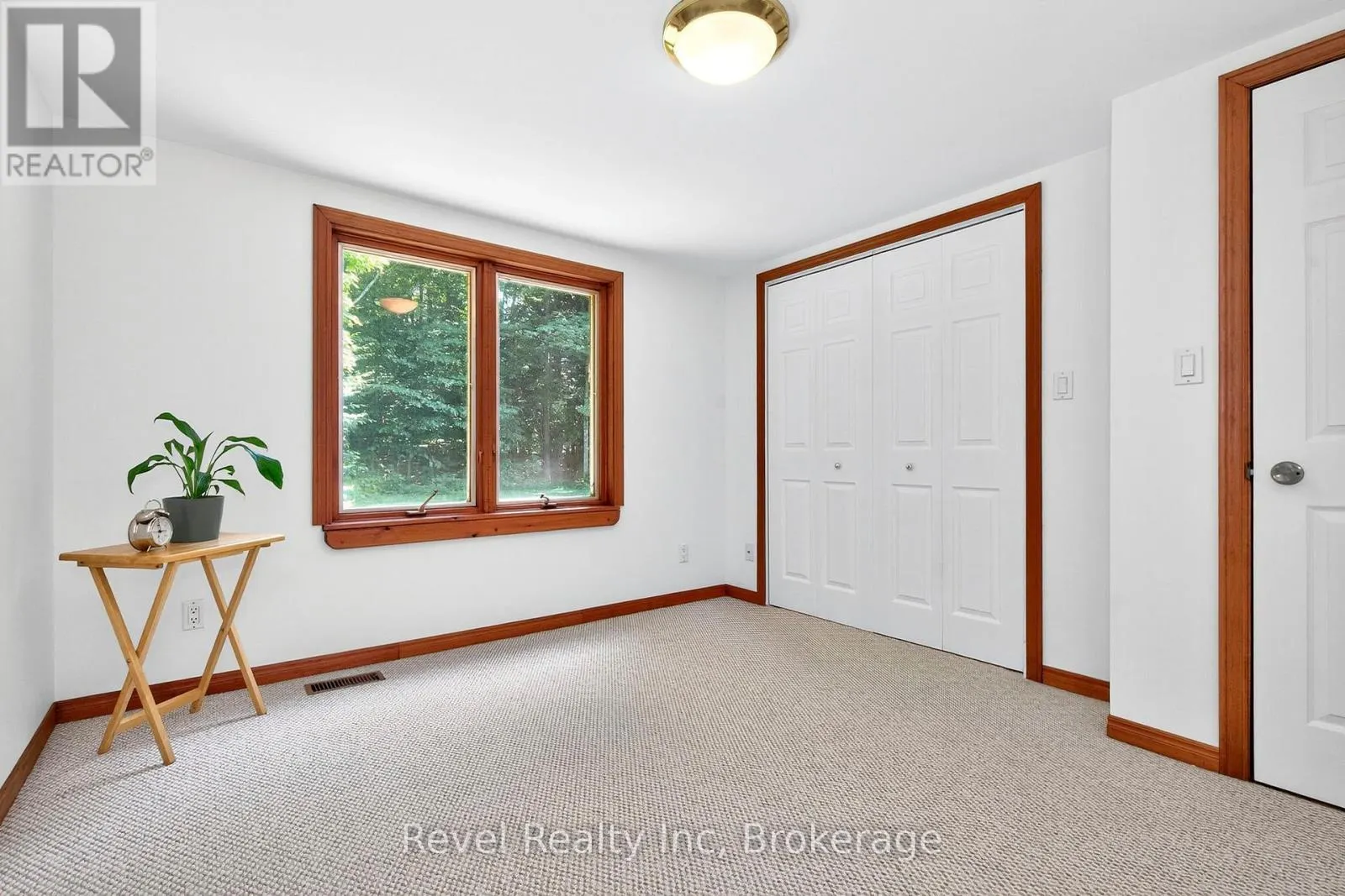 33 BELCOURT CRESCENT