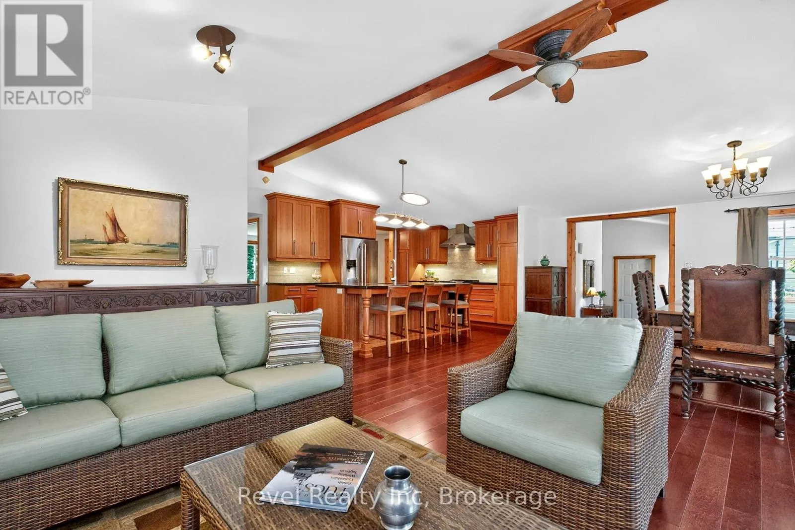 33 BELCOURT CRESCENT