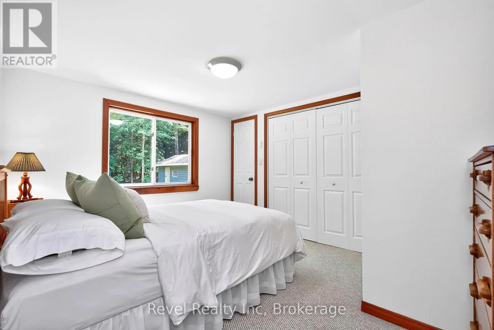 33 BELCOURT CRESCENT