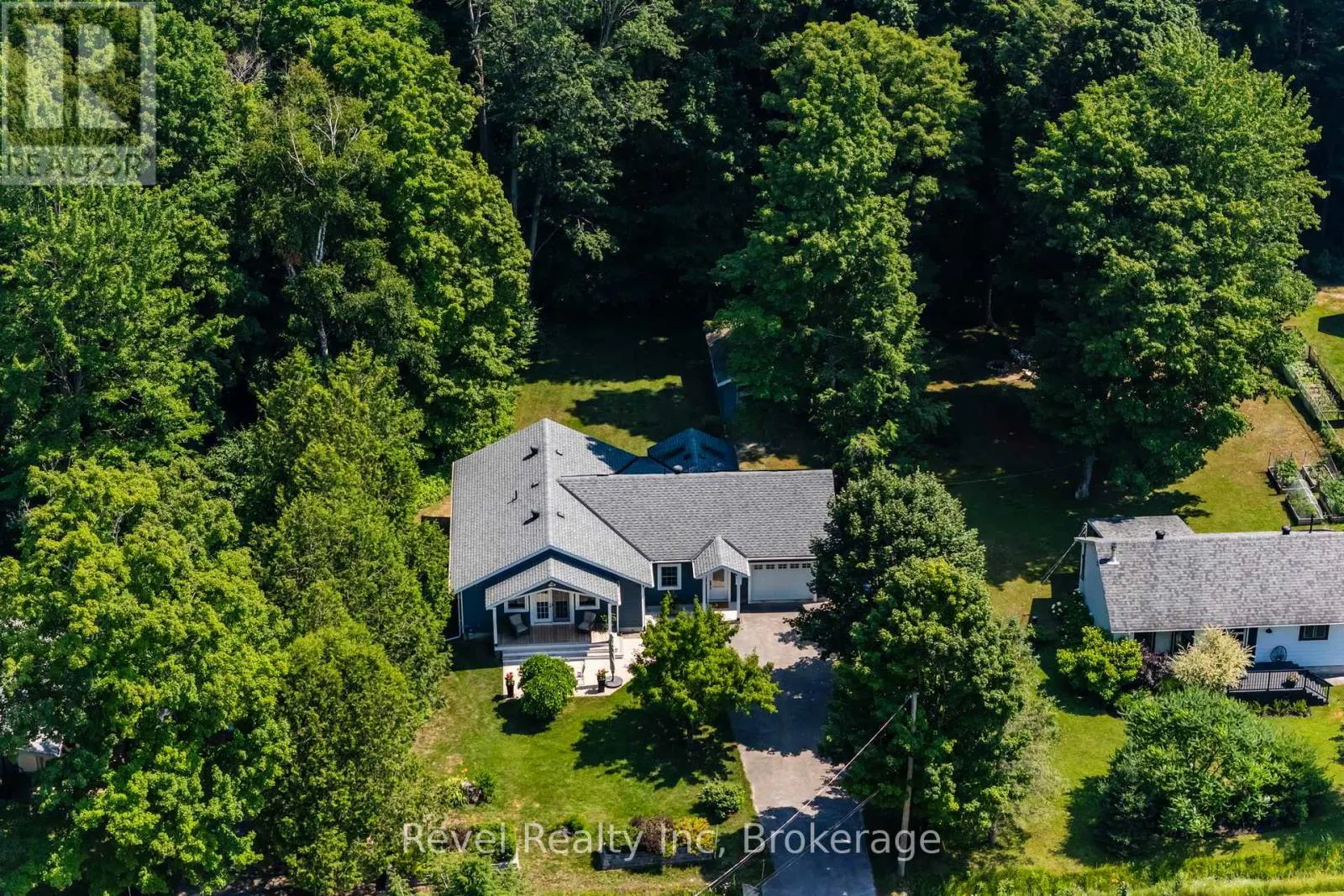 33 BELCOURT CRESCENT