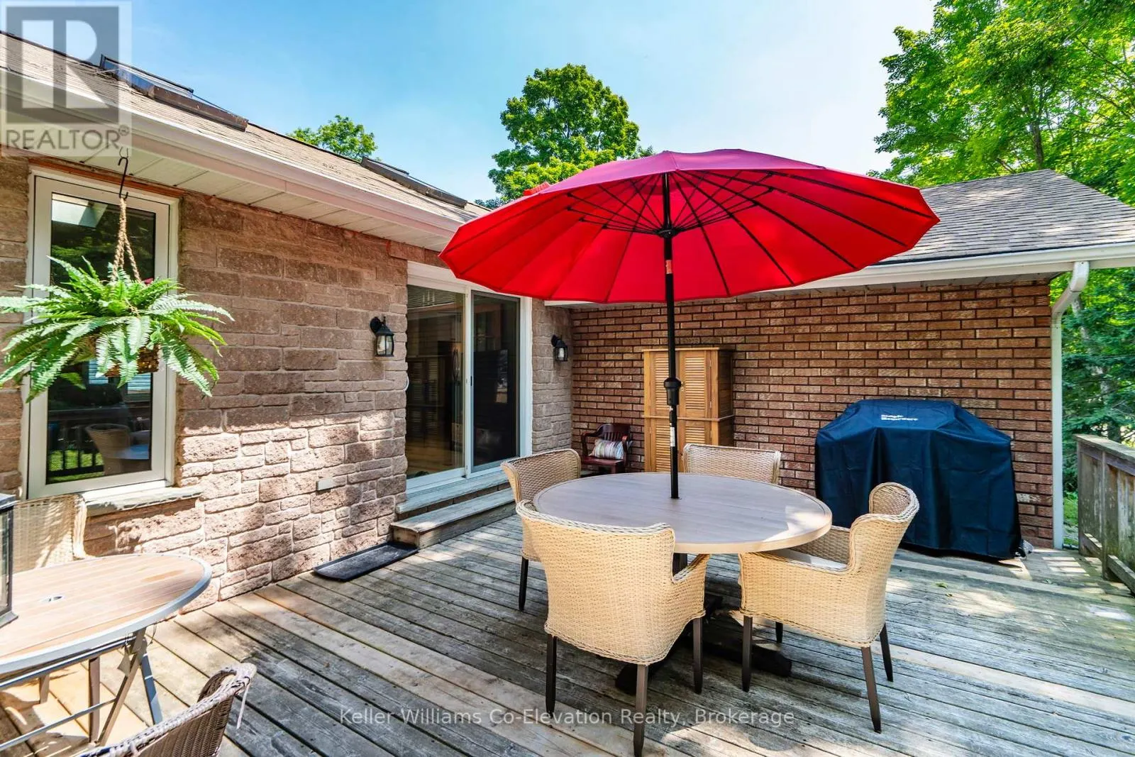 16 MUNDY AVENUE