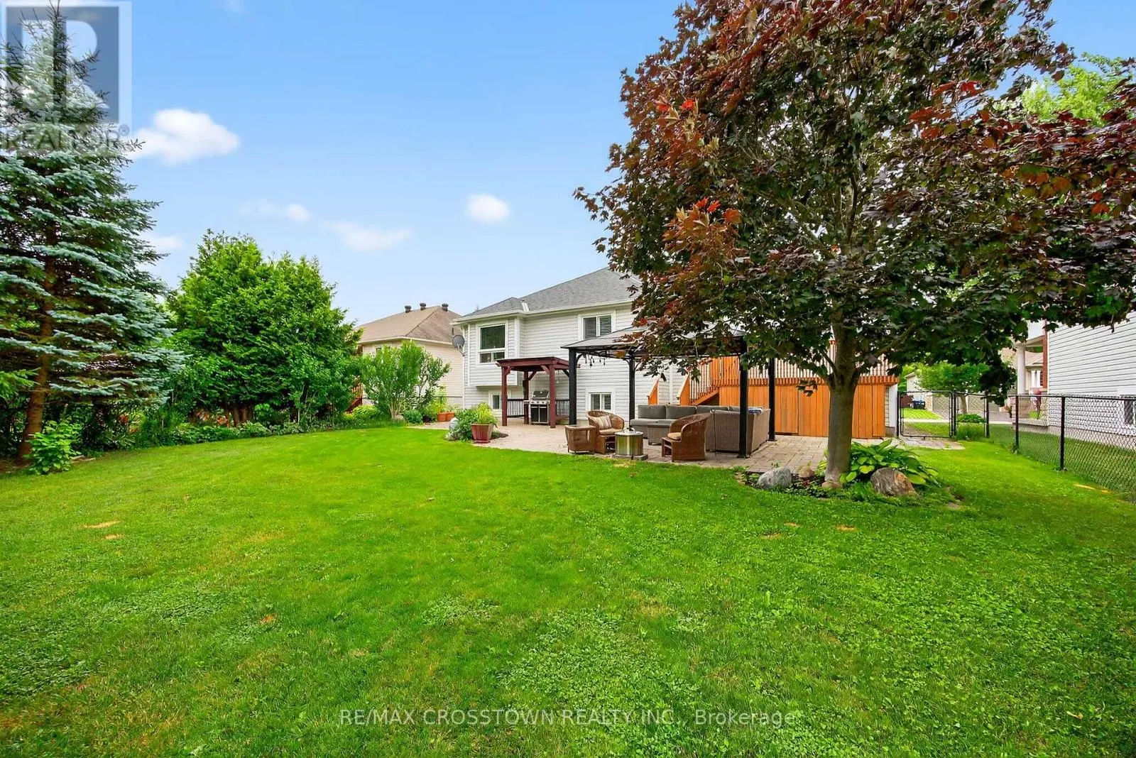 11 NORTHWOOD DRIVE