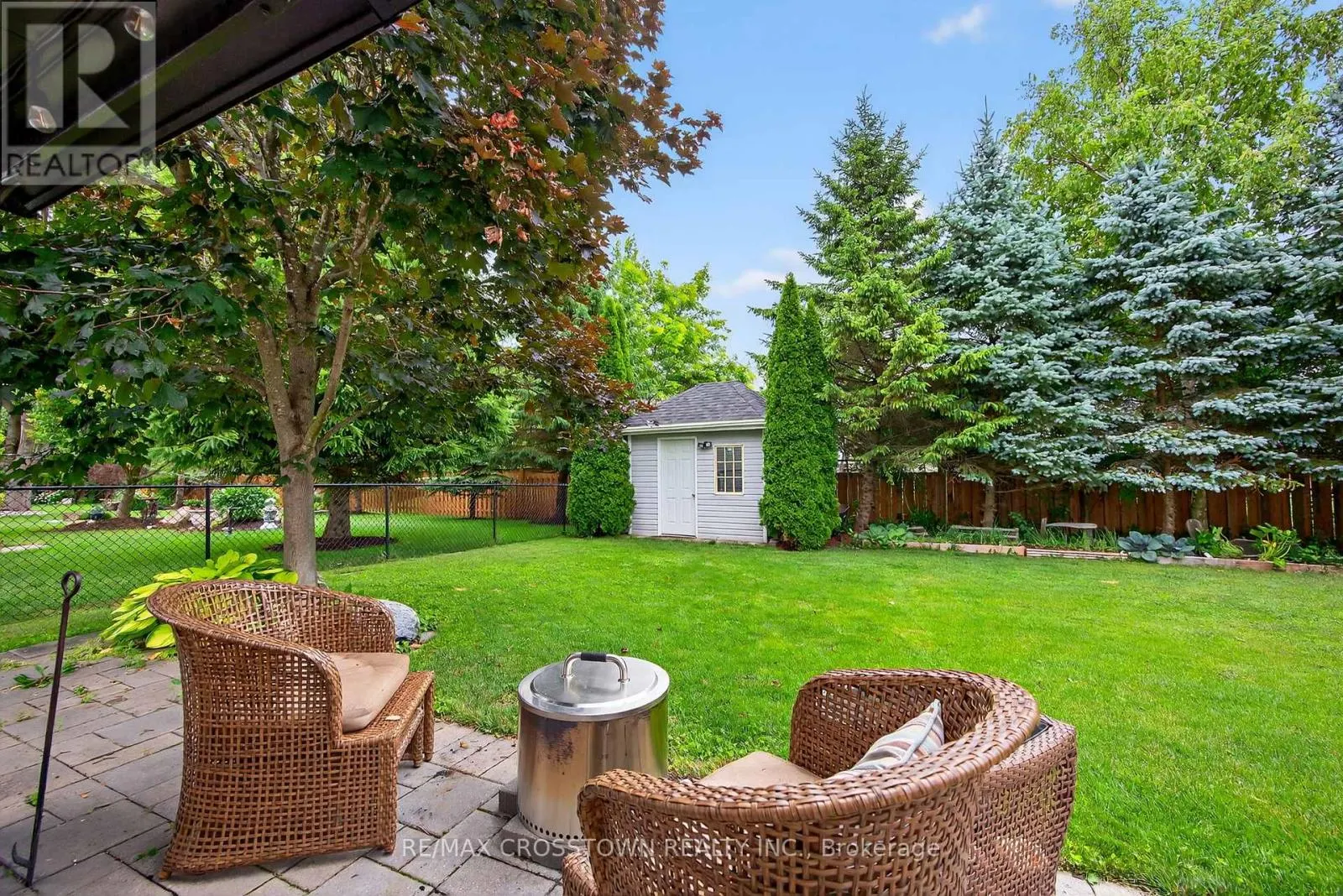 11 NORTHWOOD DRIVE