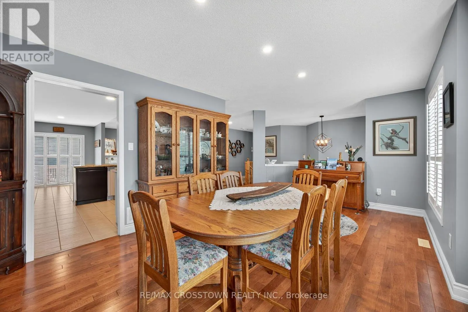 11 NORTHWOOD DRIVE