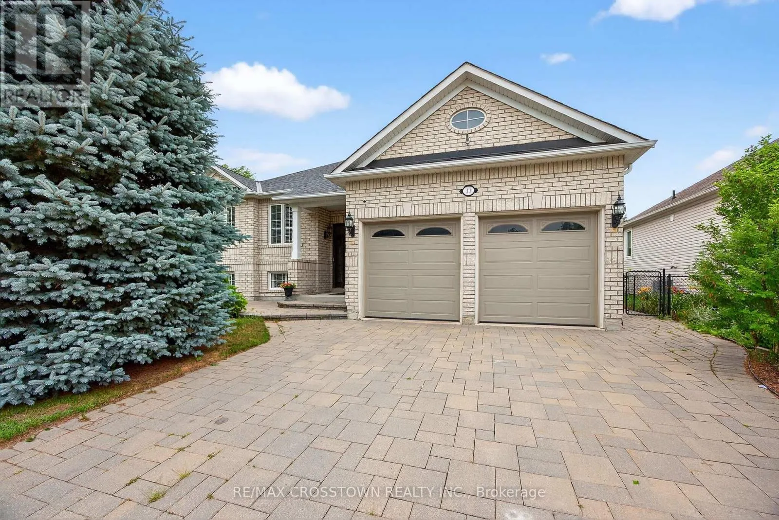 11 NORTHWOOD DRIVE