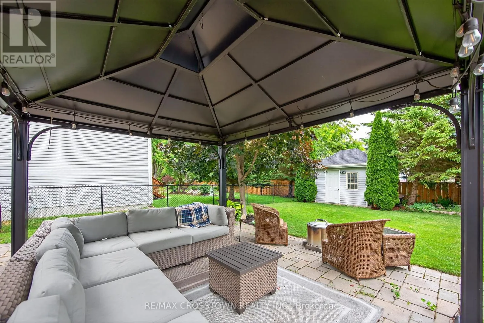 11 NORTHWOOD DRIVE