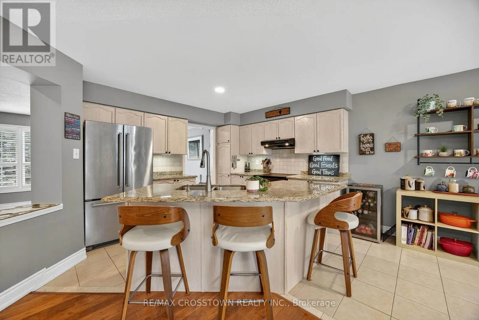 11 NORTHWOOD DRIVE