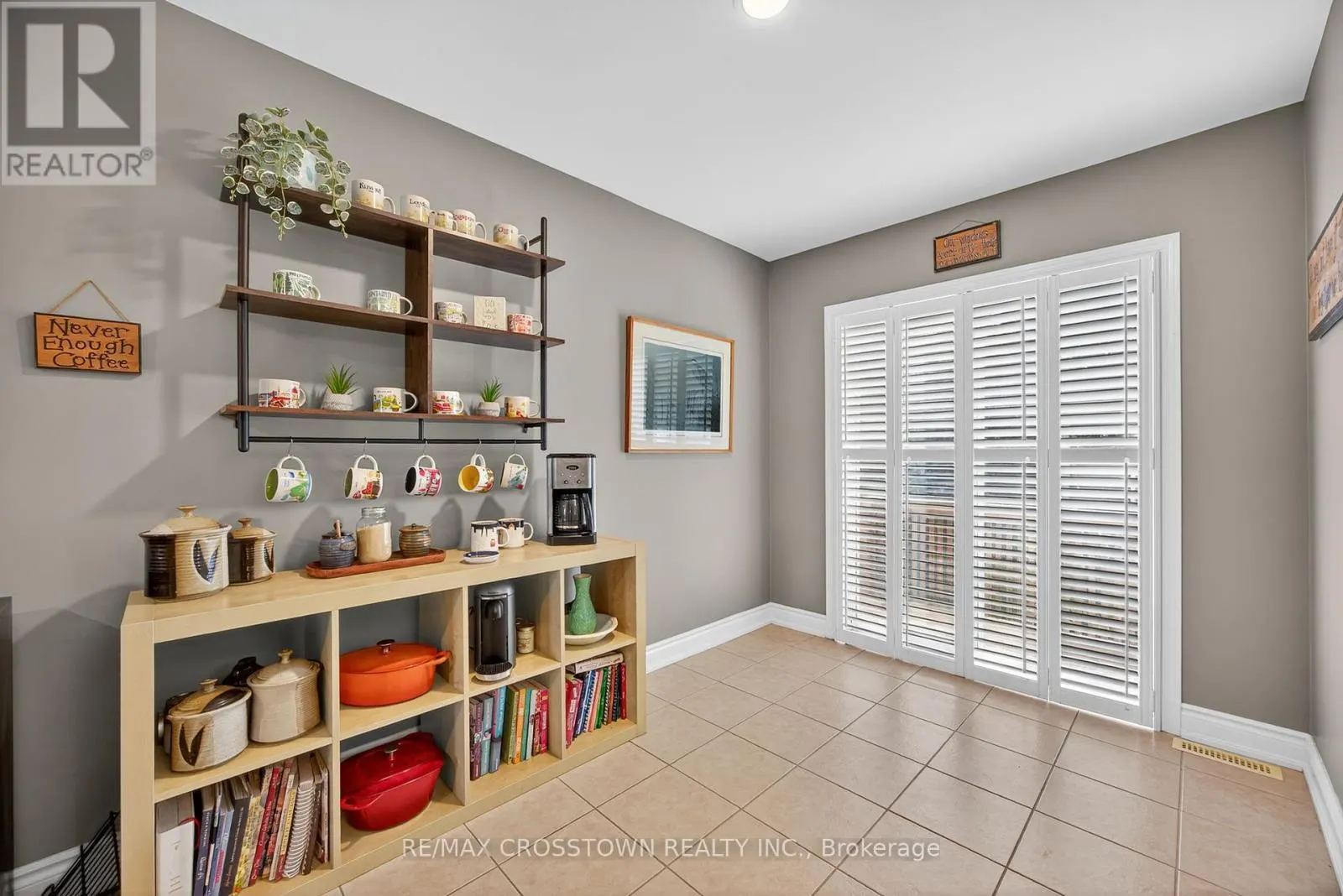 11 NORTHWOOD DRIVE