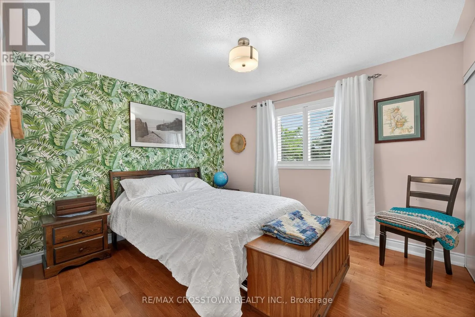 11 NORTHWOOD DRIVE