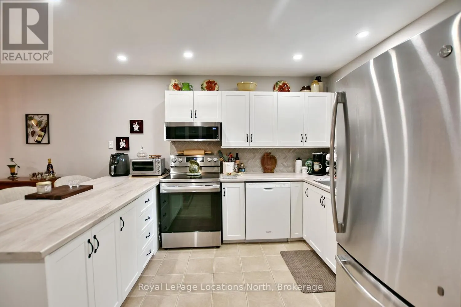 401 - 12 DAWSON DRIVE, #401