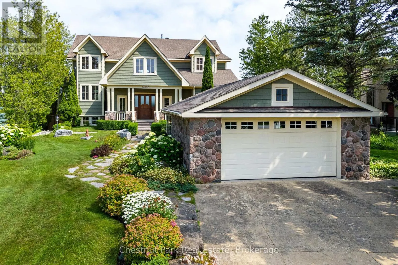 176 BARTLETT BOULEVARD