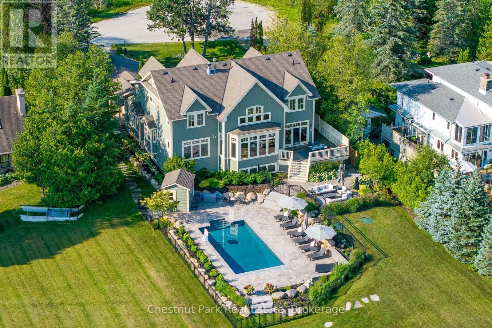 176 BARTLETT BOULEVARD
