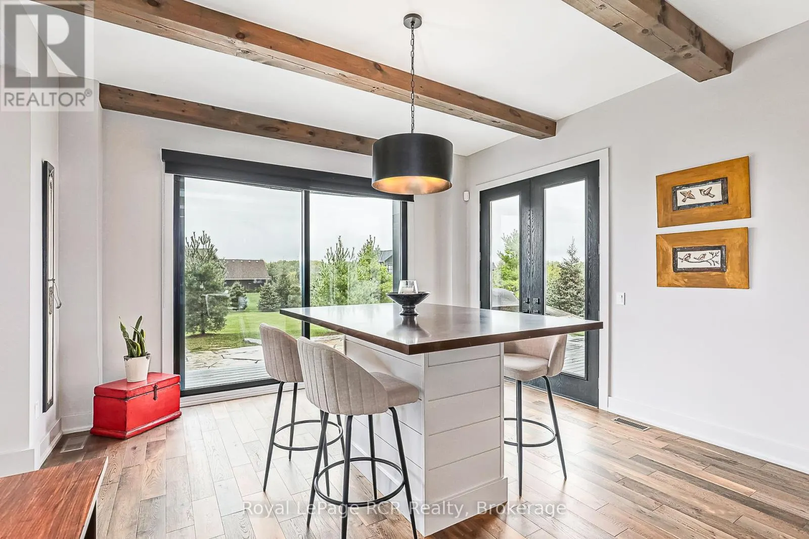 4 MEADOWLARK WAY
