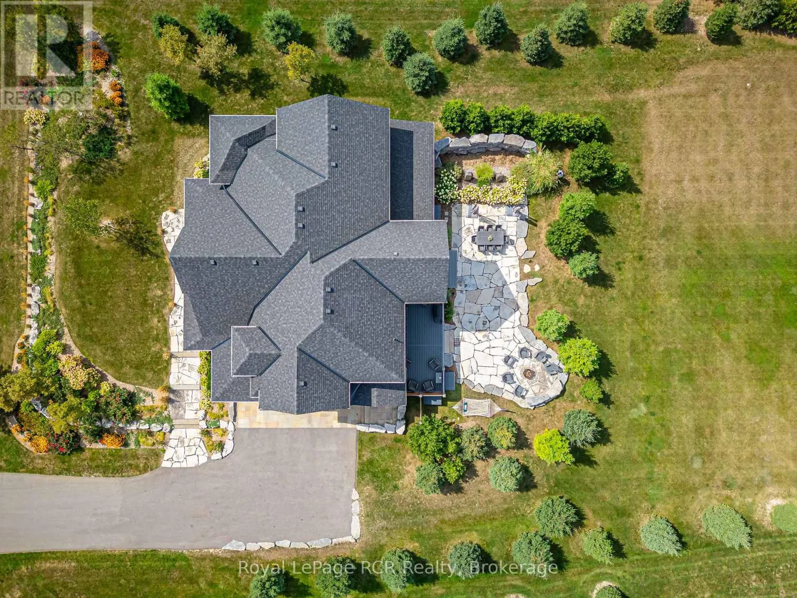 4 MEADOWLARK WAY