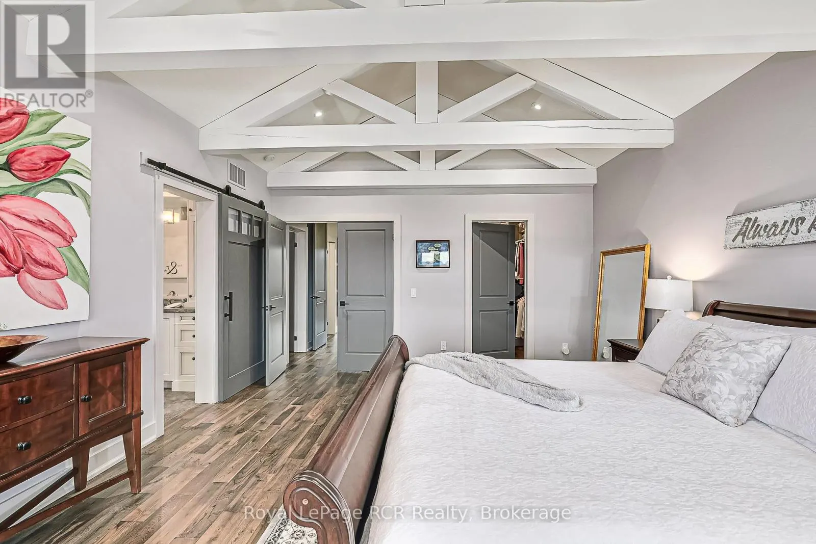 4 MEADOWLARK WAY