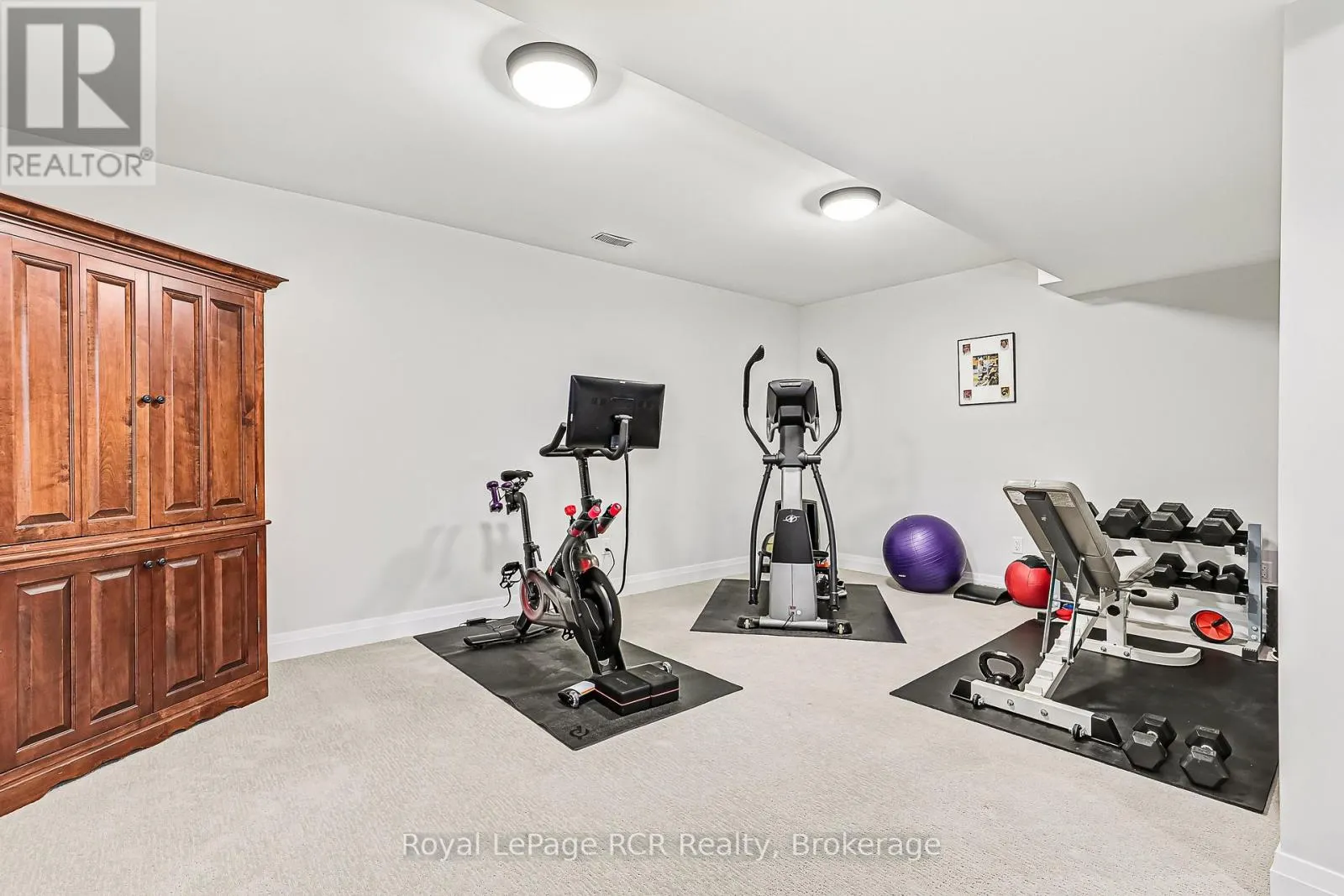 4 MEADOWLARK WAY