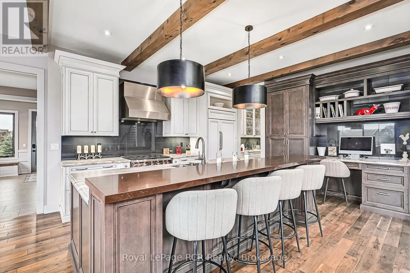 4 MEADOWLARK WAY