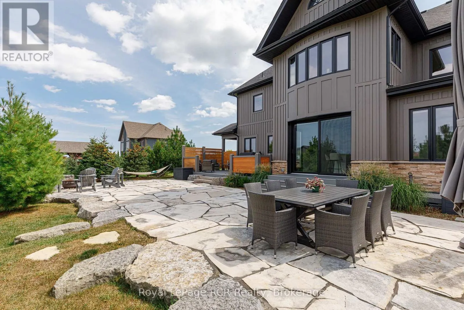 4 MEADOWLARK WAY