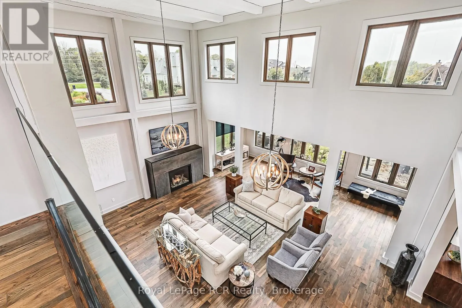 4 MEADOWLARK WAY