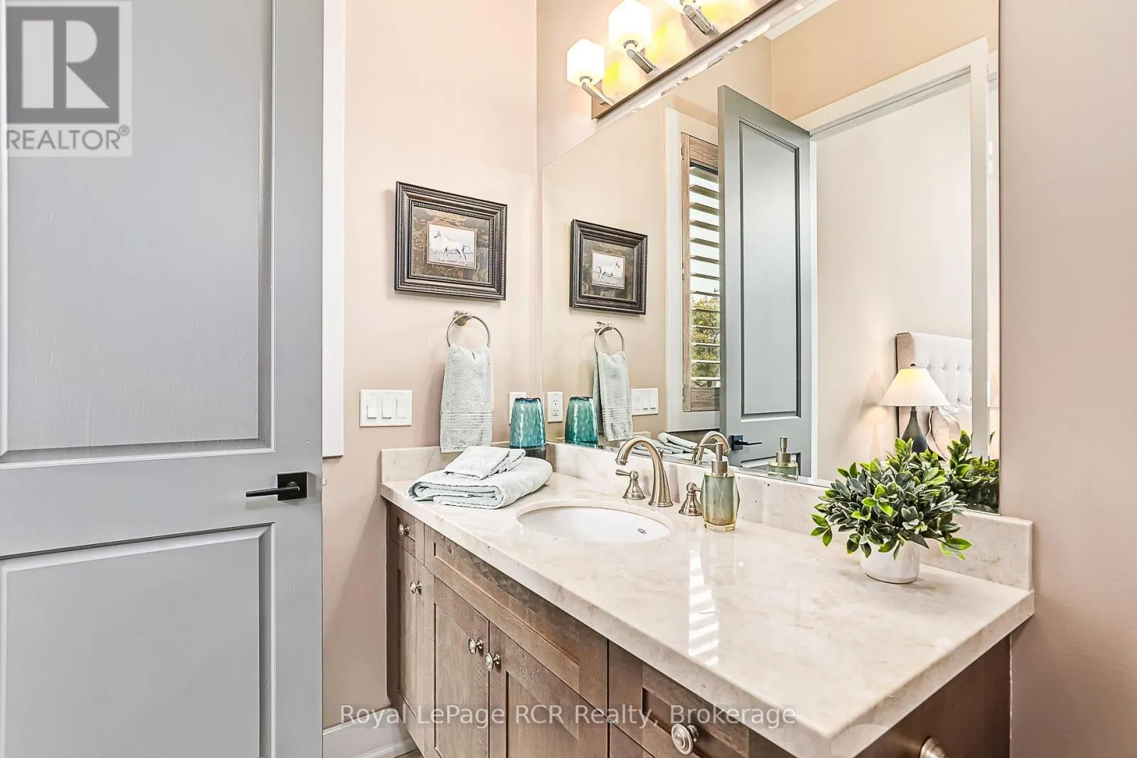 4 MEADOWLARK WAY