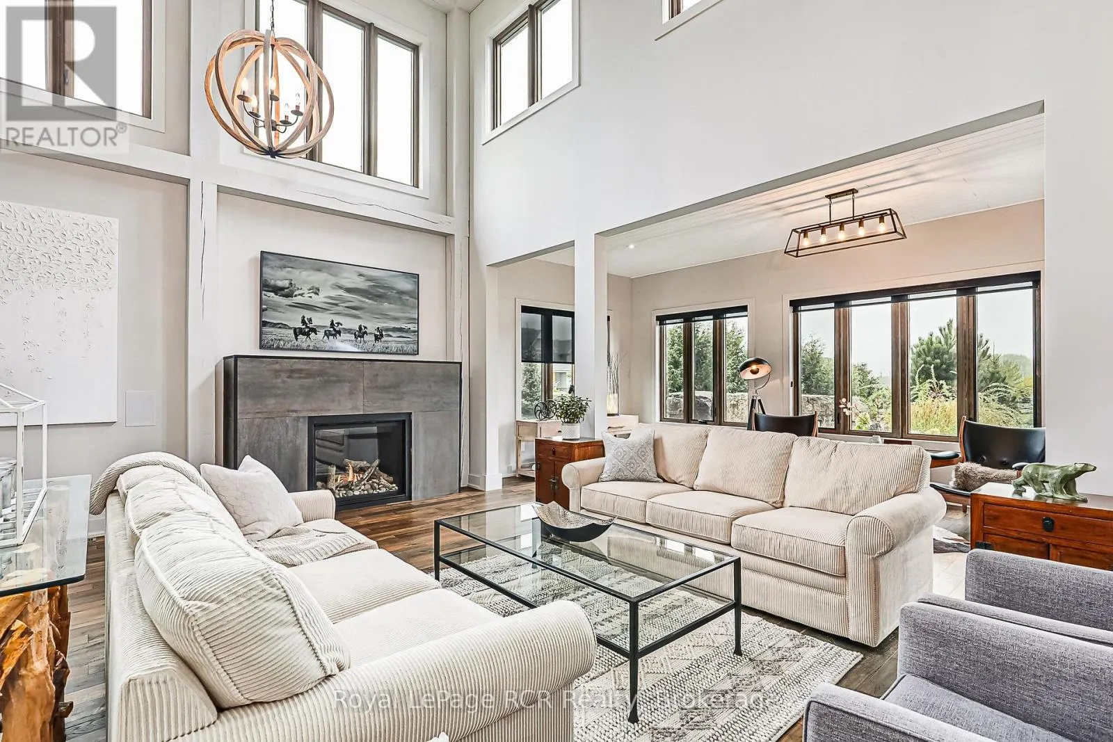 4 MEADOWLARK WAY