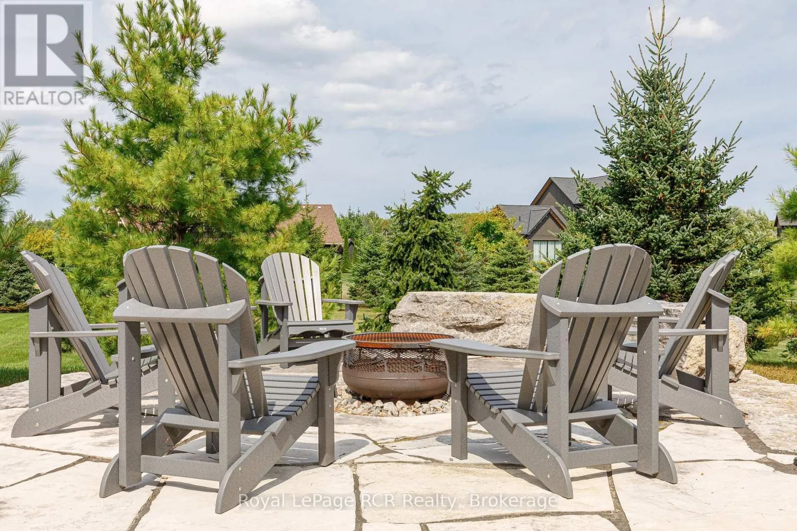 4 MEADOWLARK WAY