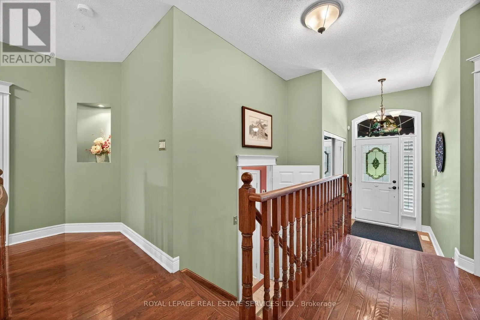 17 NORTHWOOD DRIVE