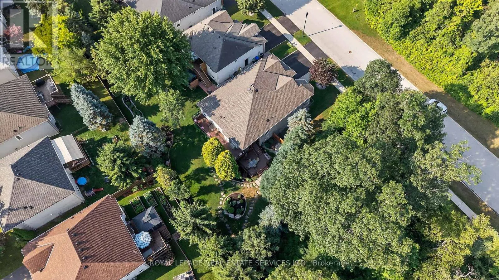 17 NORTHWOOD DRIVE
