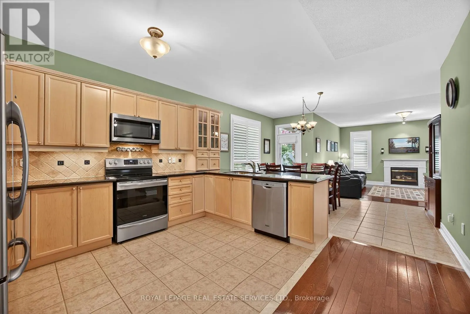 17 NORTHWOOD DRIVE