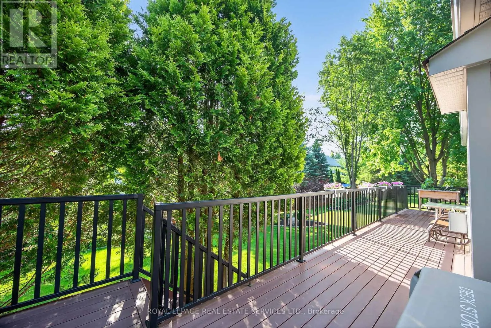 17 NORTHWOOD DRIVE