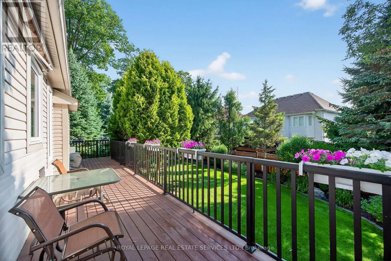 17 NORTHWOOD DRIVE