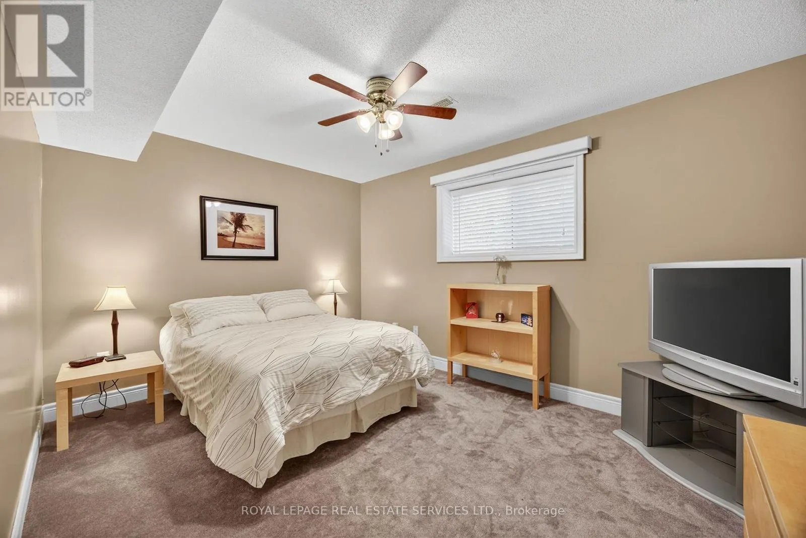 17 NORTHWOOD DRIVE
