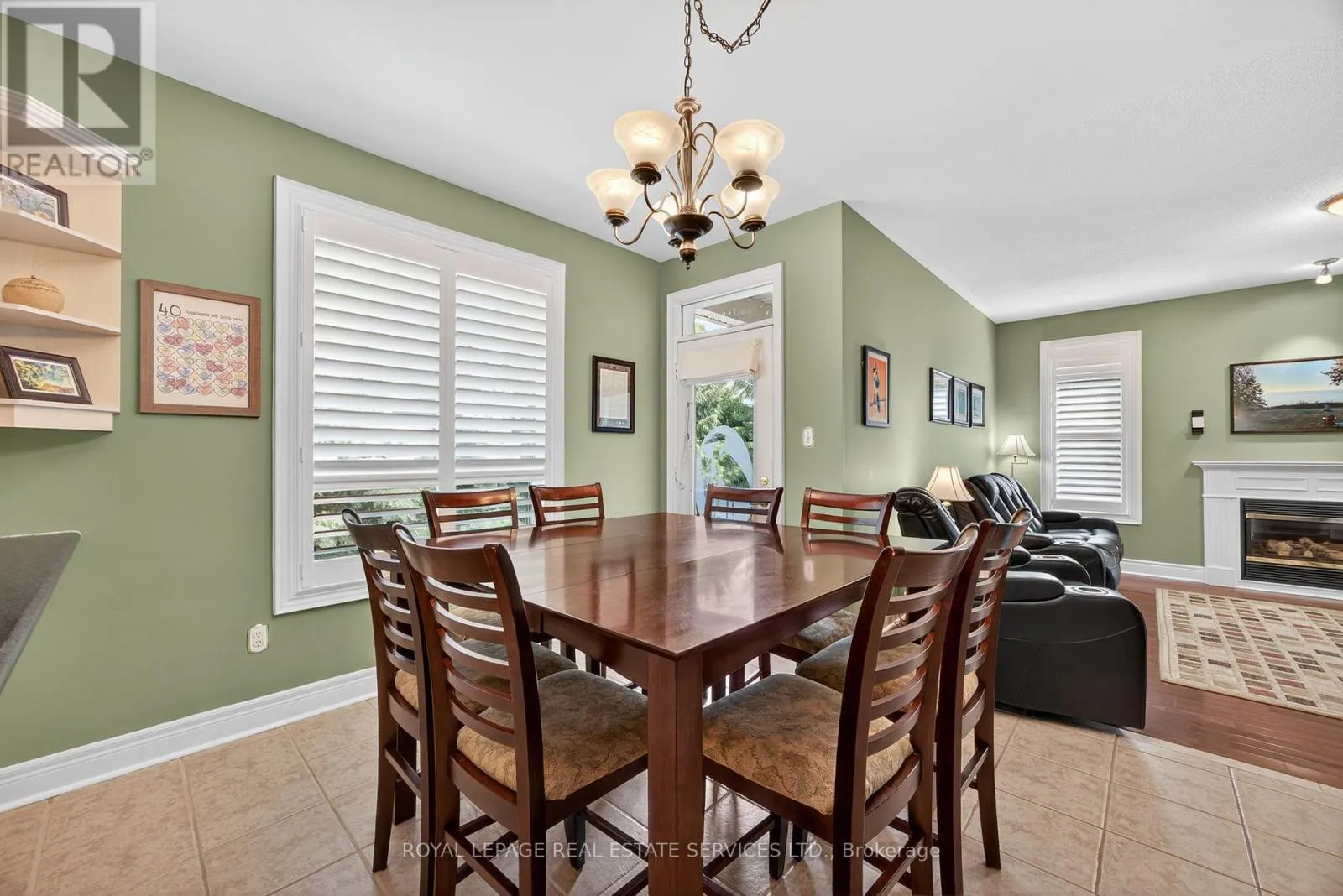 17 NORTHWOOD DRIVE