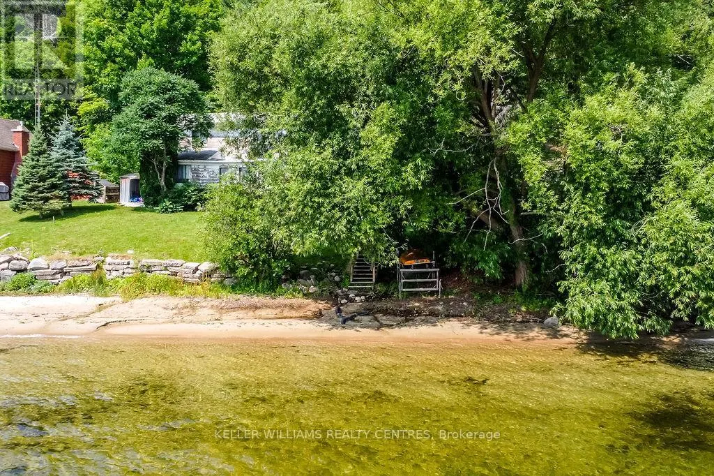 379 CHAMPLAIN ROAD