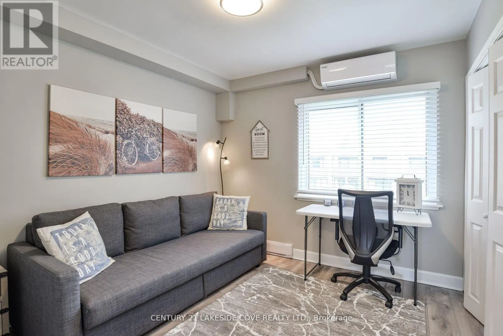 UNIT 14 - 1 PARADISE BOULEVARD