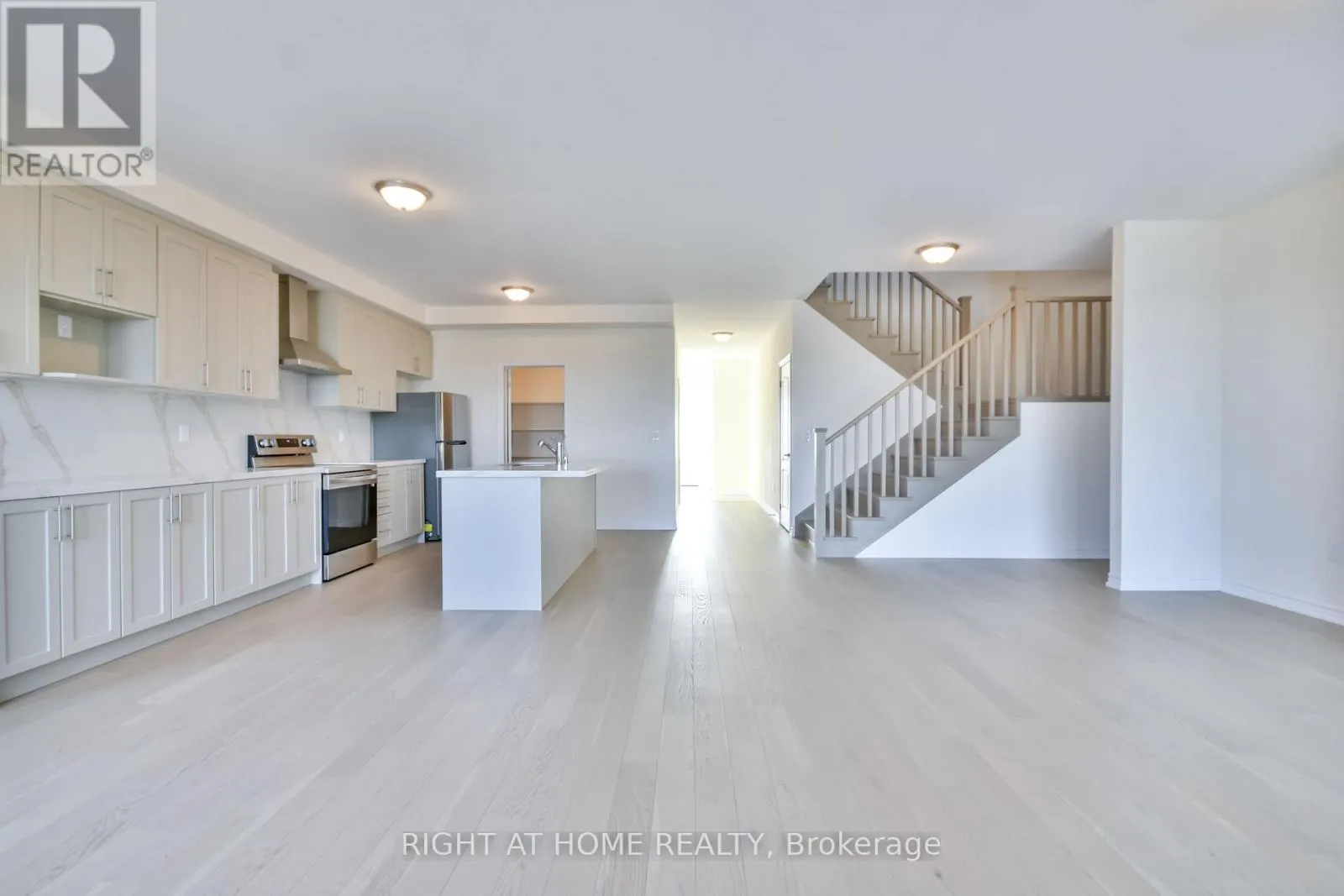 3032 SIERRA DRIVE