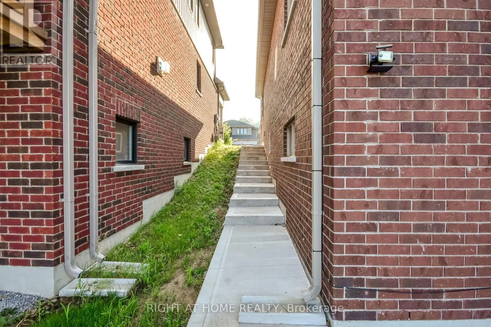 3032 SIERRA DRIVE