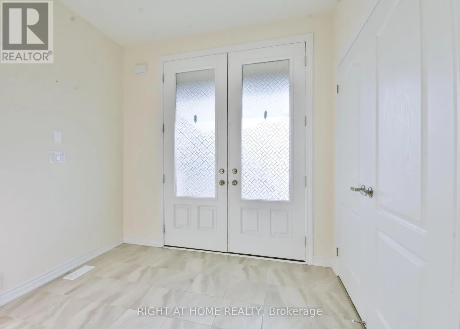3032 SIERRA DRIVE