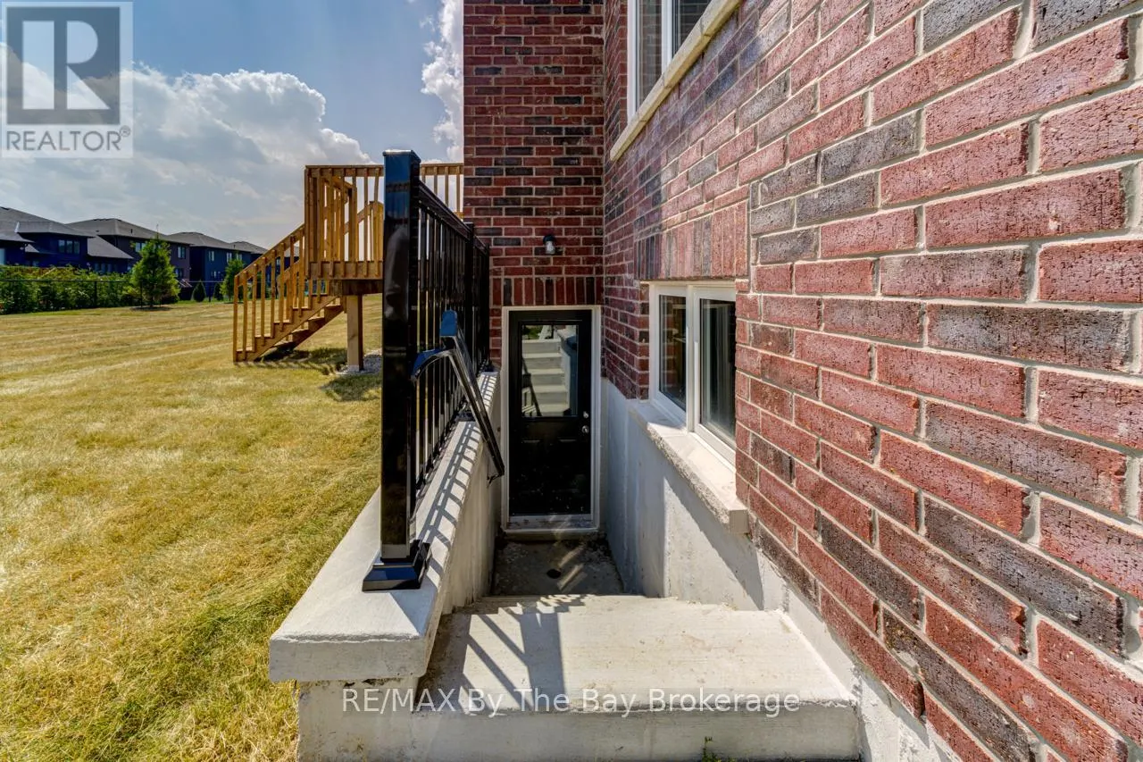 202 MAPLESIDE DRIVE