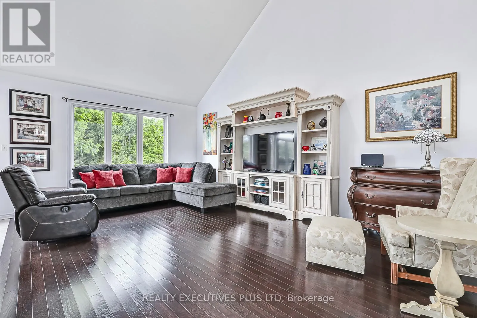 25 MCLEAN AVENUE