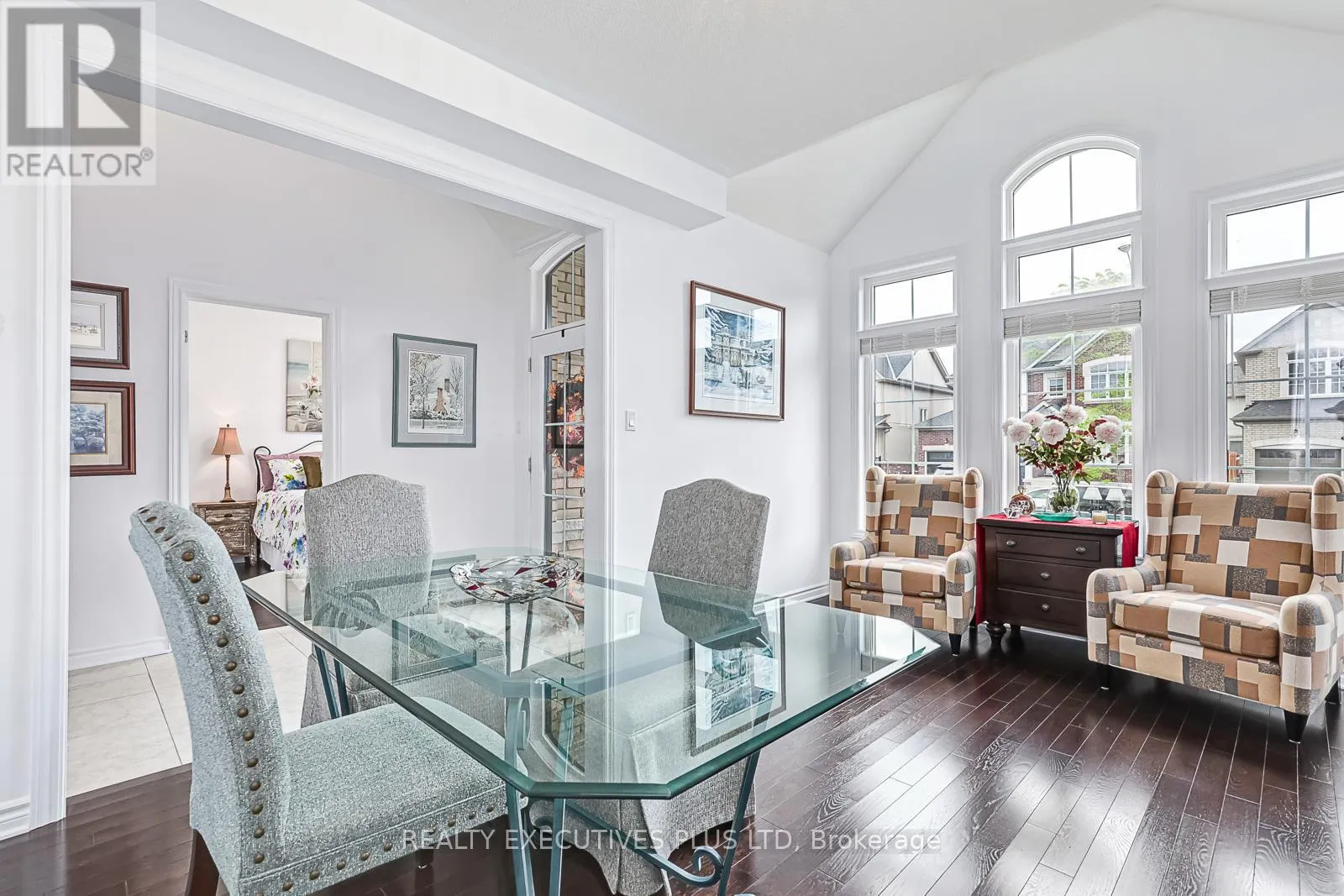 25 MCLEAN AVENUE