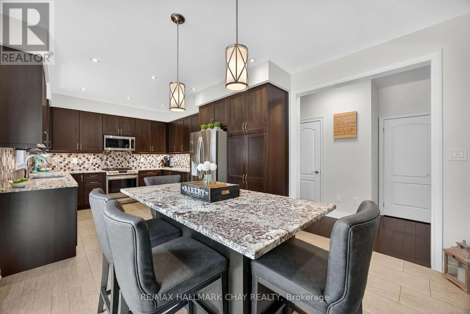 41 LANDSCAPE DRIVE