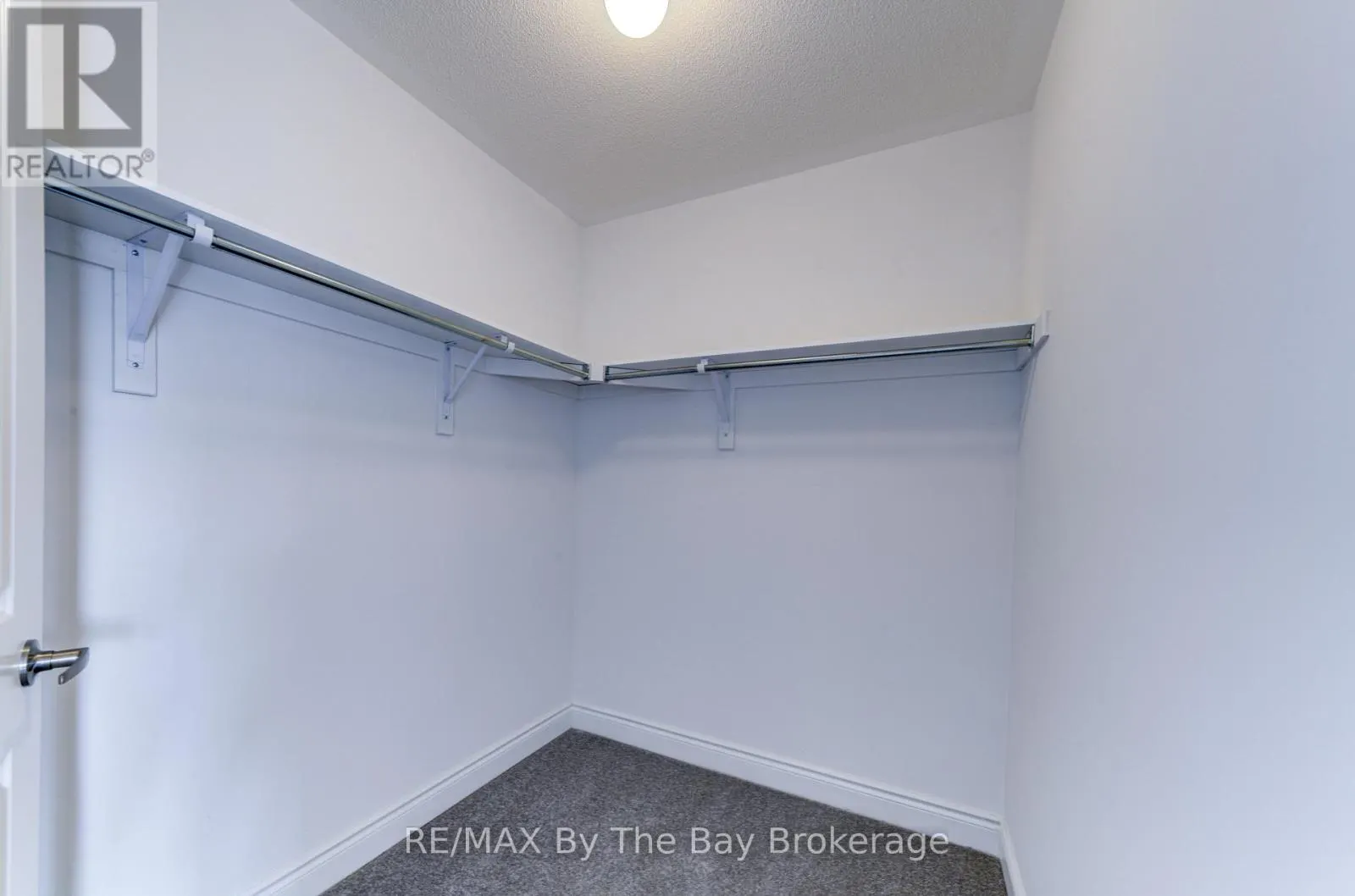 42 LISA STREET