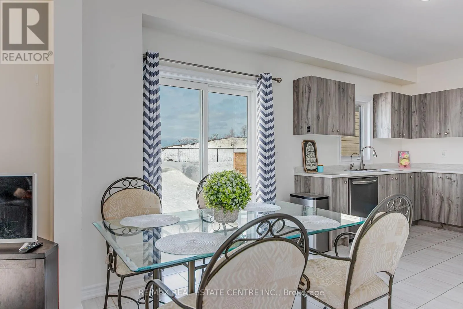 58 ATLANTIS DRIVE W