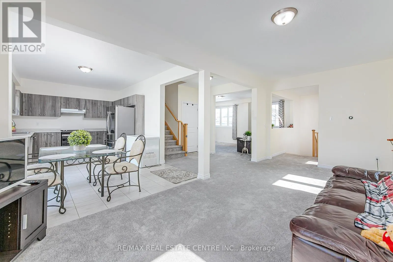 58 ATLANTIS DRIVE W