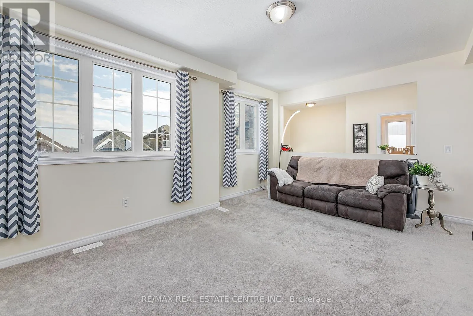 58 ATLANTIS DRIVE W
