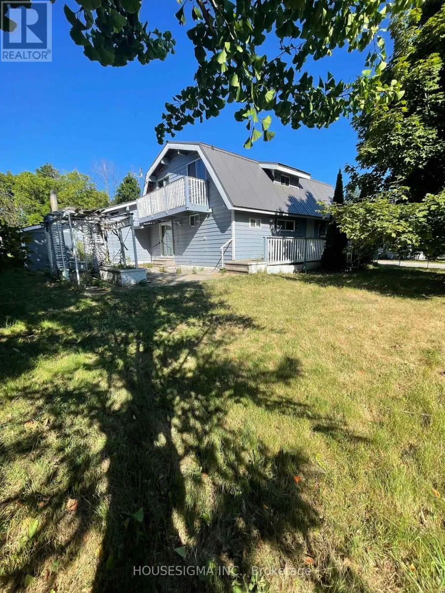 13 BAYVIEW AVENUE
