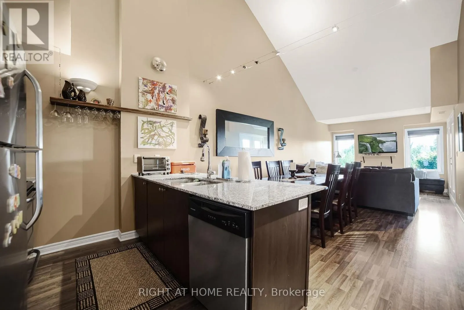 307 - 8 BRANDY LANE DRIVE